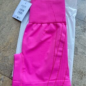 Gymshark contour heart seamless shorts in fetch pink/punk pink ❤️